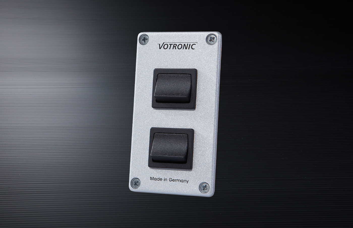 Votronic 1288 Schalter-Panel 4 S 12/24 8A EIN/Aus mit LED Control -  CamperPower